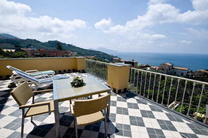 Relais Il Pennino Bed & Breakfast Massa Lubrense Exterior photo