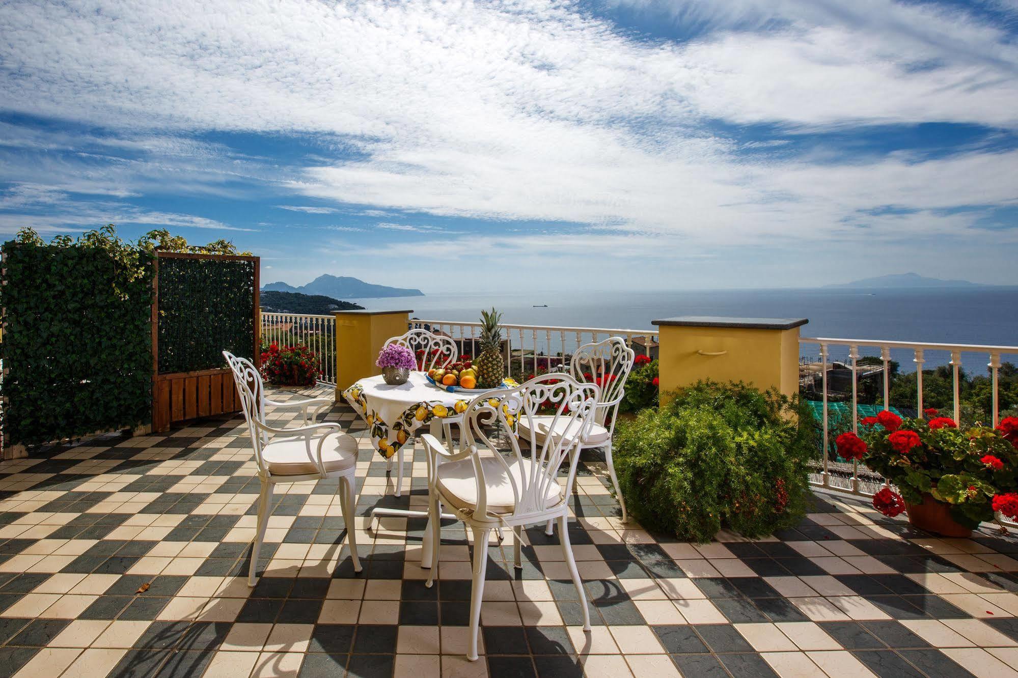 Relais Il Pennino Bed & Breakfast Massa Lubrense Exterior photo